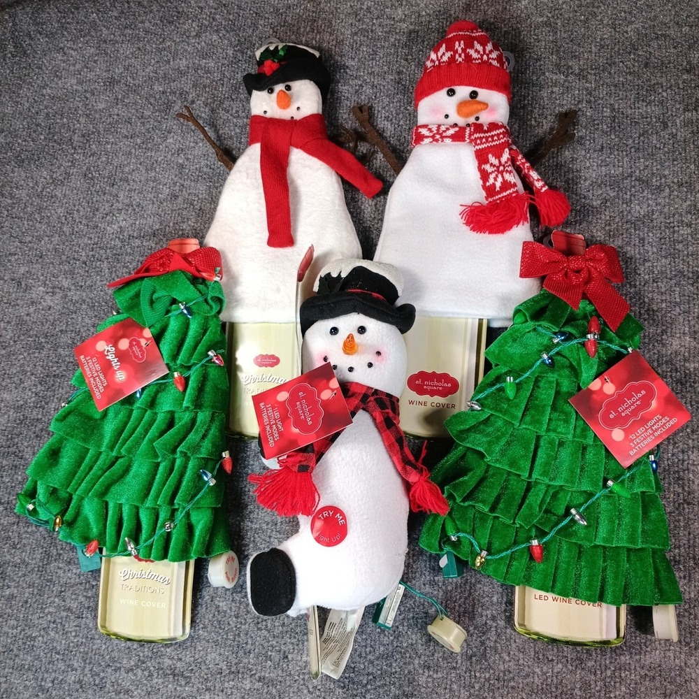 St. Nicholas Square Wine Bottle‎ Covers OS Green White Red Light Up Christmas
